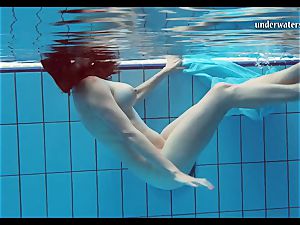 Piyavka Chehova huge bouncy appetizing globes underwater